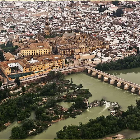 ゲストハウス Arriadh 3*